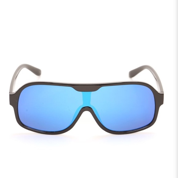 FashionNova sunglasses - Picture 3 of 8